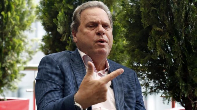 Fotografía de archivo en la que se registró al presidente de la Federación Colombiana de Fútbol (FCF), Ramón Jesurún. EFE/Mauricio Dueñas Liga femenina