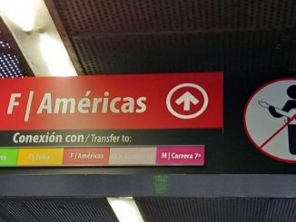 ¿Prohíben vendedores ambulantes en TransMilenio?: señal causa polémica 1 TransMilenio