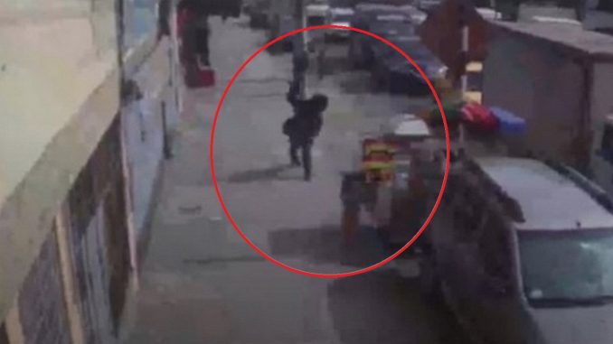 Un hombre desconocido le lanzó un ladrillo en la cabeza a niña de 3 años (2)