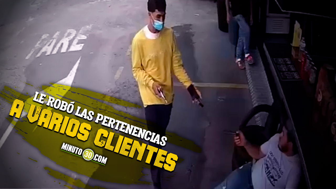 Video: ¡Mucho conchudo! Se roba el celular de un local de comidas en Sabaneta, y se pone a extorsionar a los clientes
