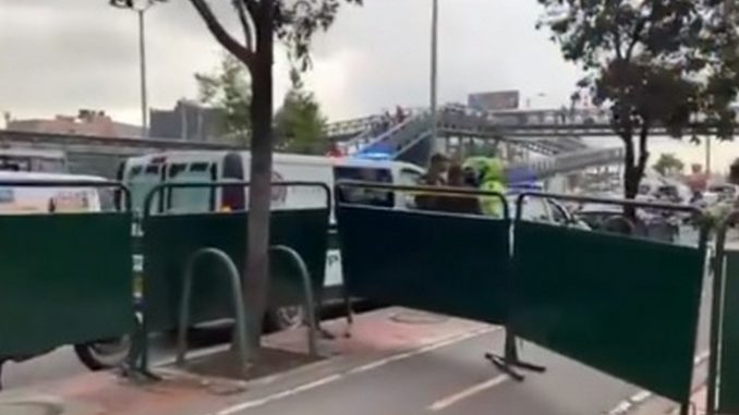 Balacera a las afueras de centro comercial en Bogotá Balacera a las afueras de centro comercial en Bogotá