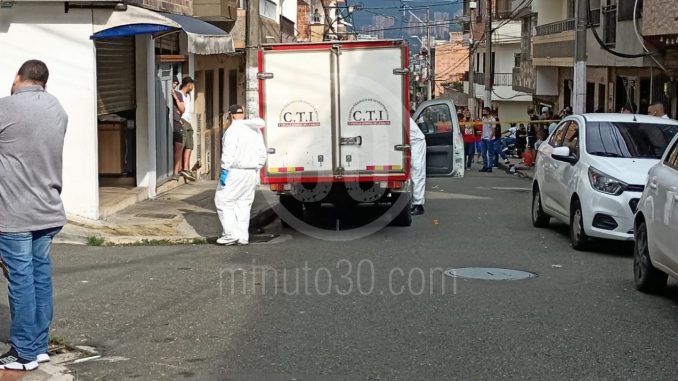 A bala mataron a un hombre dentro de una barbería en Itagüí A bala mataron a un hombre dentro de una barbería en Itagüí