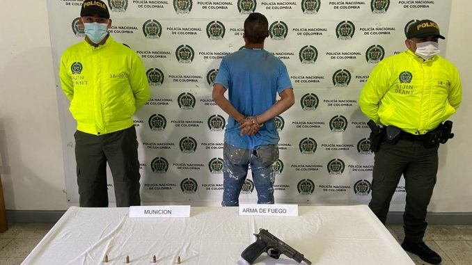 Capturado en Nariño, Antioquia por portar una pistola CZ Capturado en Nariño, Antioquia por portar una pistola CZ
