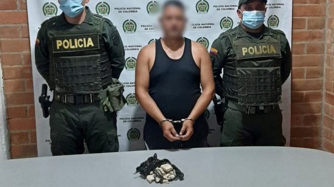 Cogieron a este 'don' en San Carlos con base de coca Cogieron a este 'don' en San Carlos con base de coca
