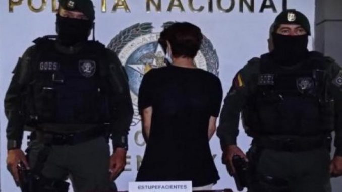 Cogieron a este hombre con más de 100 dosis de base de coca Cogieron a este hombre con más de 100 dosis de base de coca