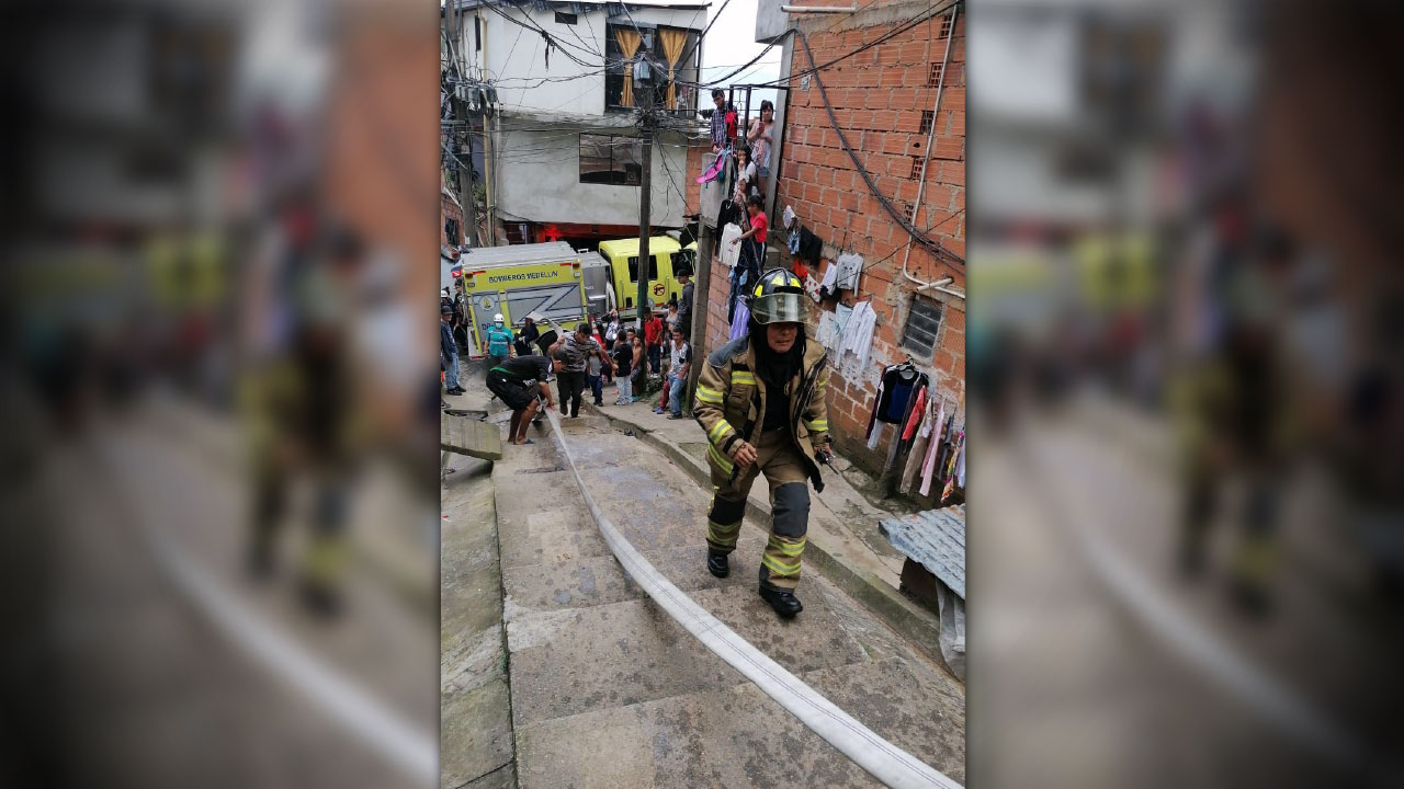 Fotos y video: ¡Se están quemando! Gran incendio se presenta a esta hora en Carpinelo, y habrían 7 casas incendiándose 2 incendio 3