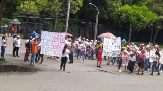 Movilidad reducida por el Jardín Botánico, hay manifestación Movilidad reducida por el Jardín Botánico, hay manifestación