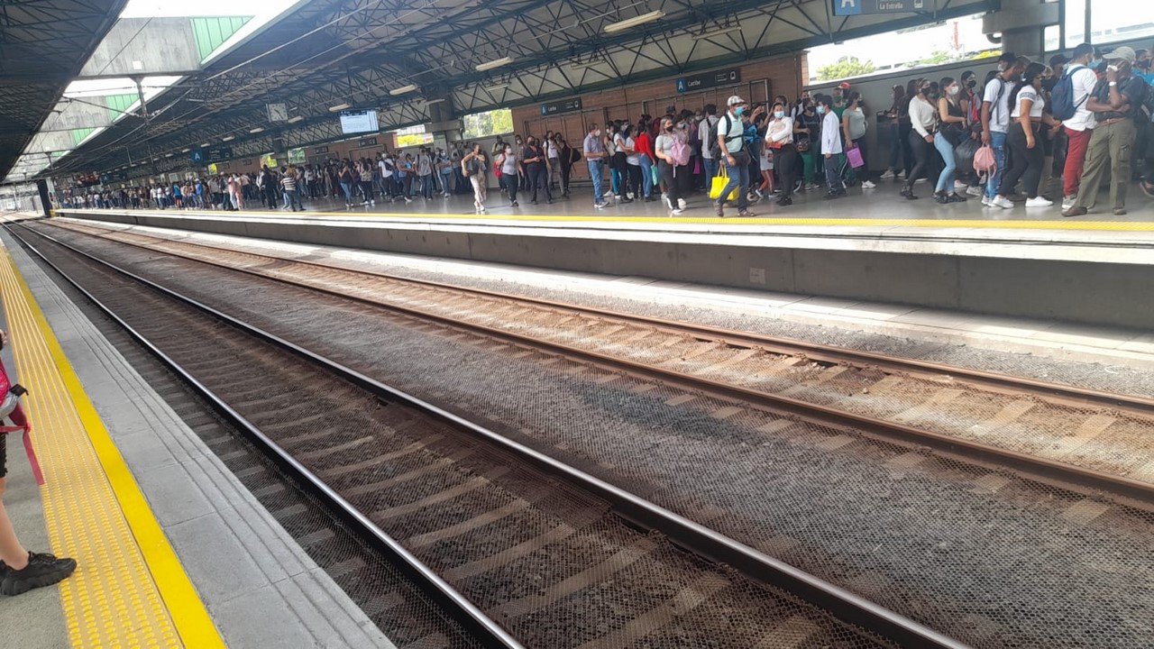 ¡Pilas! Así está funcionando el Metro de Medellín luego del incidente con persona en la vía 1 Así está funcionando el Metro de Medellín tras incidente