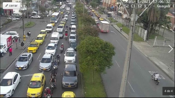 Así están las vías de Medellín en la tarde de este viernes Así están las vías de Medellín en la tarde de este viernes