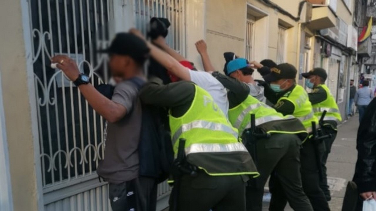 La Policía del Valle de Aburrá entra el balance final, despues de cerrarse las votaciones.