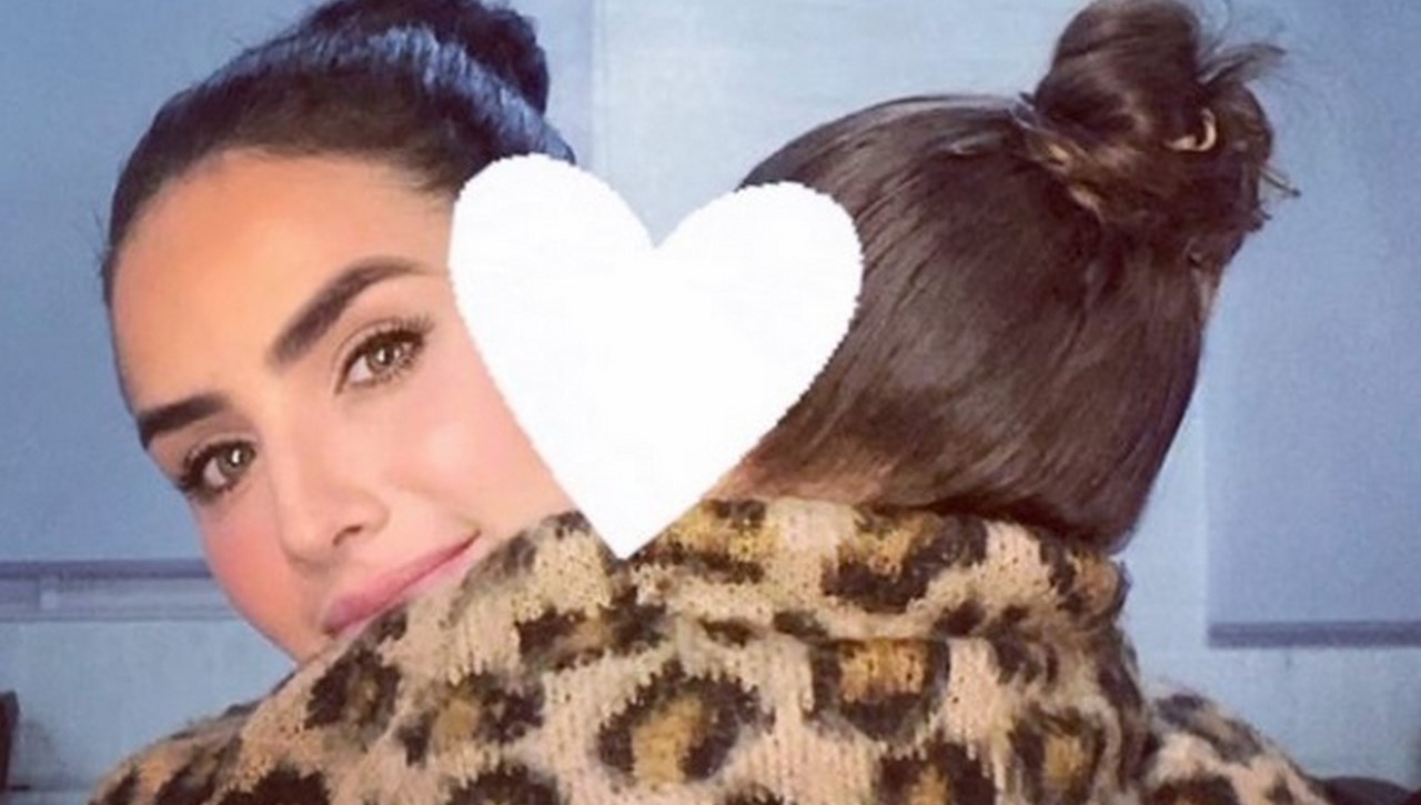 “Me han separado 3 veces abruptamente de mi hija”, presentadora denuncia violencia intrafamiliar