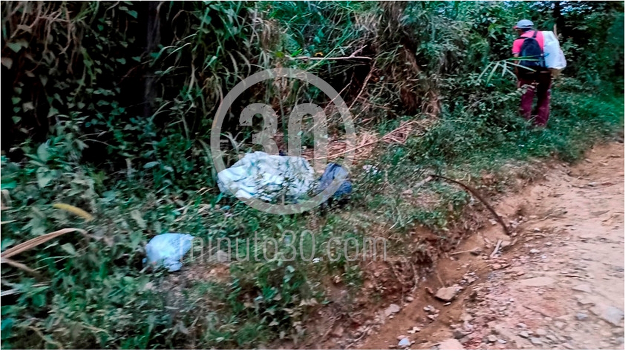 EN FOTOS: En plena carretera, así hallaron el cuerpo sin vida de un hombre en zona rural de Bello 3 Bello