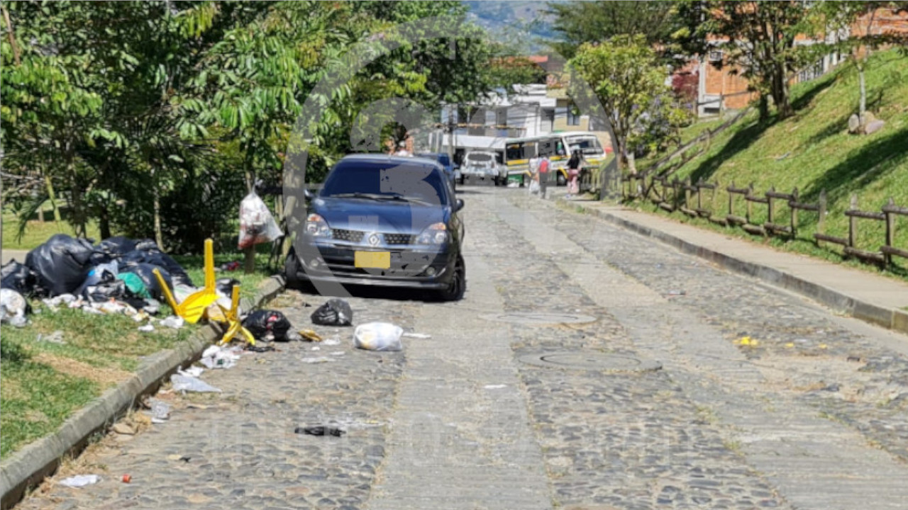 [FOTOS] Tremenda riña en Copacabana: un muerto, varios lesionados y capturados