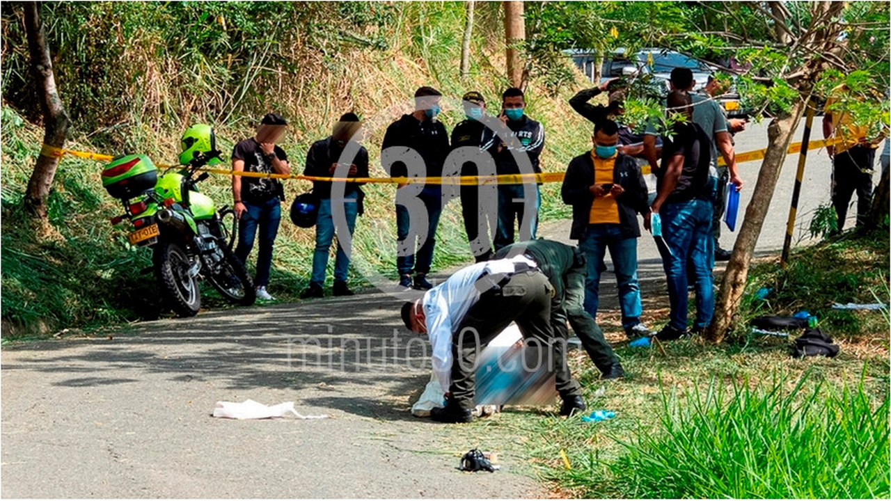 EN FOTOS Y VIDEO: ¡Le pegaron un tiro en la boca! Así fue hallado el cuerpo de un hombre en Copacabana 15 Copacabana