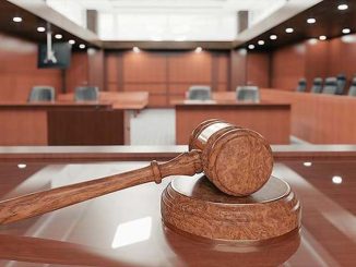 ¿Accidente laboral? Hombre demandó a su empresa tras sufrir una caída trabajando en la casa 1 Hombre