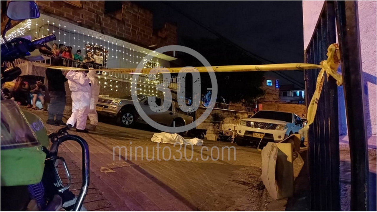 EN FOTOS: Anoche mataron a tiros a un hombre en El Popular de Medellín 2 El Popular