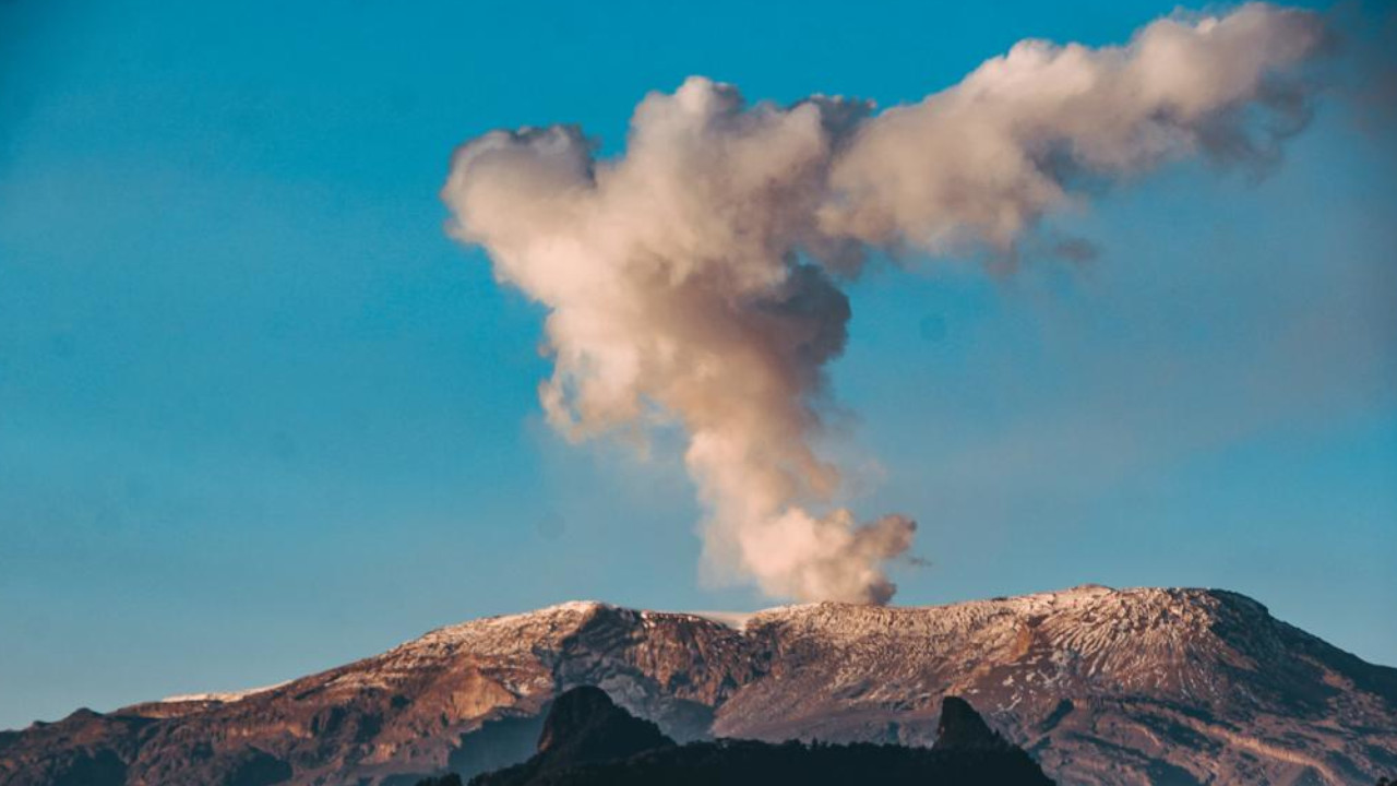 Continuan los monitoreos en el Nevado del Ruiz