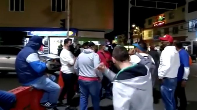 Conductores continúan con los bloqueos en Rionegro 1 Conductores continúan con los bloqueos en Rionegro