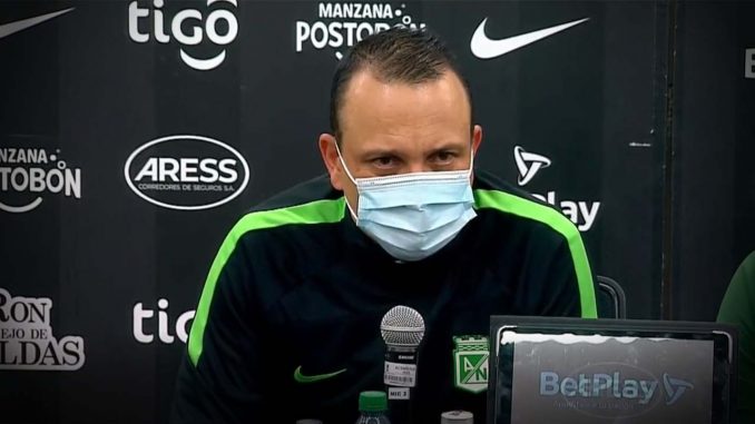 Respaldo de jugadores de Atlético Nacional al profe Alejandro Restrepo Respaldo de jugadores de Atlético Nacional al profe Alejandro Restrepo