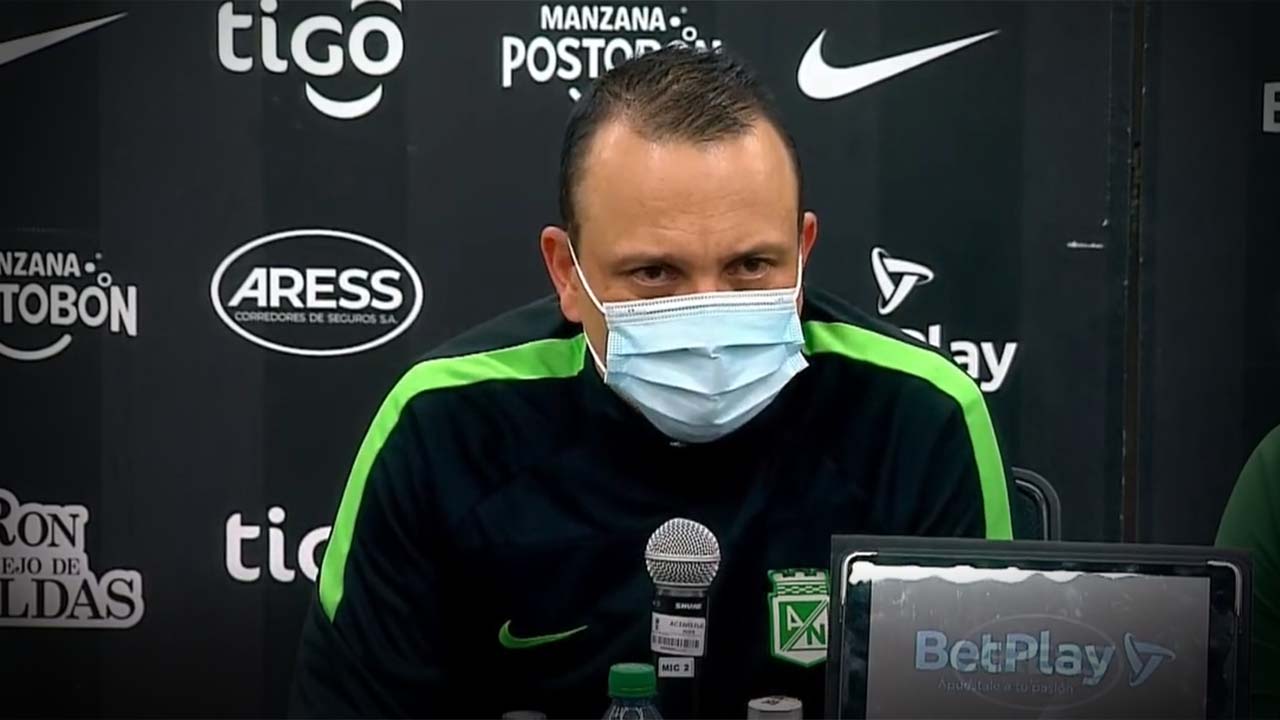 Respaldo de jugadores de Atlético Nacional al profe Alejandro Restrepo