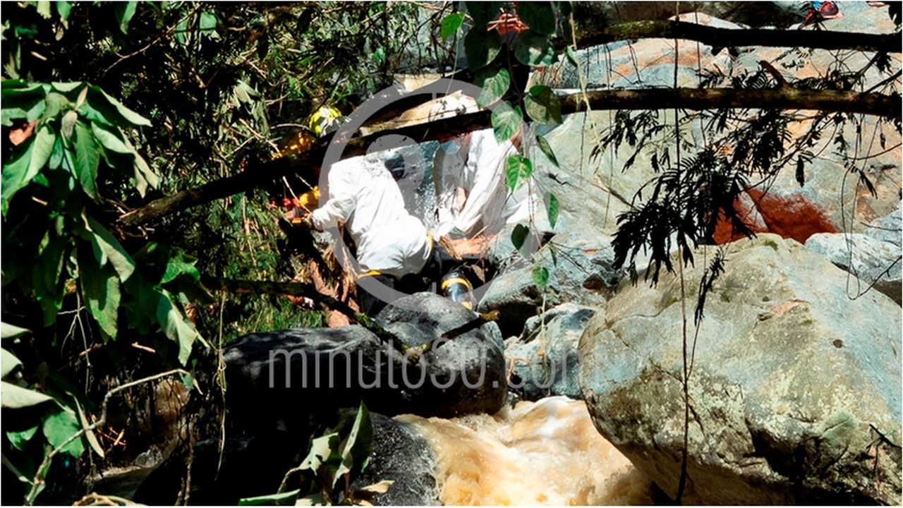 EN FOTOS: Así rescataron el cuerpo del hombre en la quebrada La Corcovada de Robledo 2 Robledo