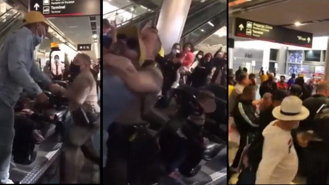 aeropuerto Miami detenidos agredir poli