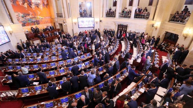 997 personas quieren ser Senadores y otras 1562 quieren ser Representantes a la Cámara 997 personas quieren ser Senadores y otras 1562 quieren ser Representantes a la Cámara
