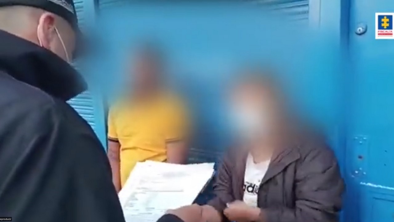 Cárcel para madre y padrastro de un niño de dos añitos