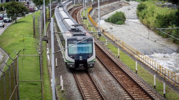 metro horario tren