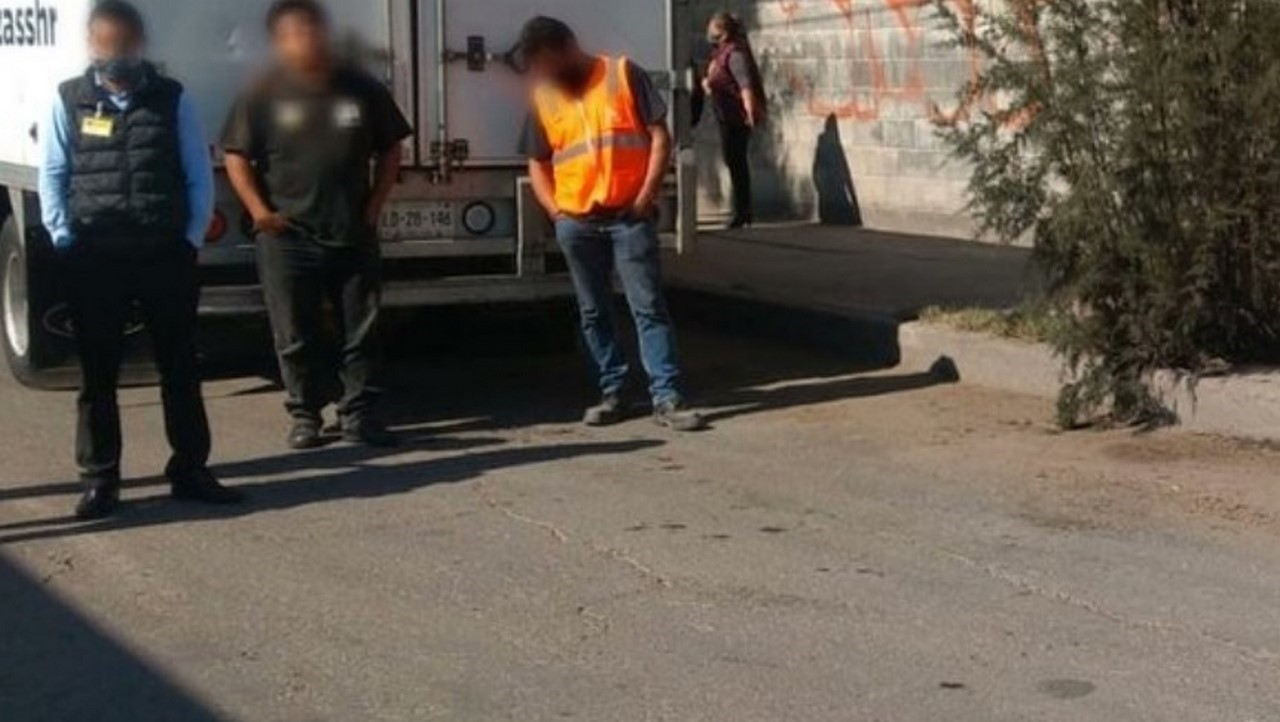 Bebé fue abandonado y un camión lo atropelló