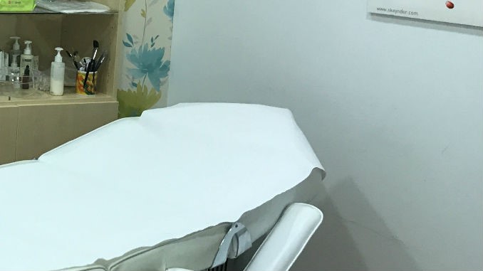 ¡Terrible! Verificaron el centro de estética donde murió una mujer en Cali y encontraron un perro durmiendo en la camilla 1 centro estético
