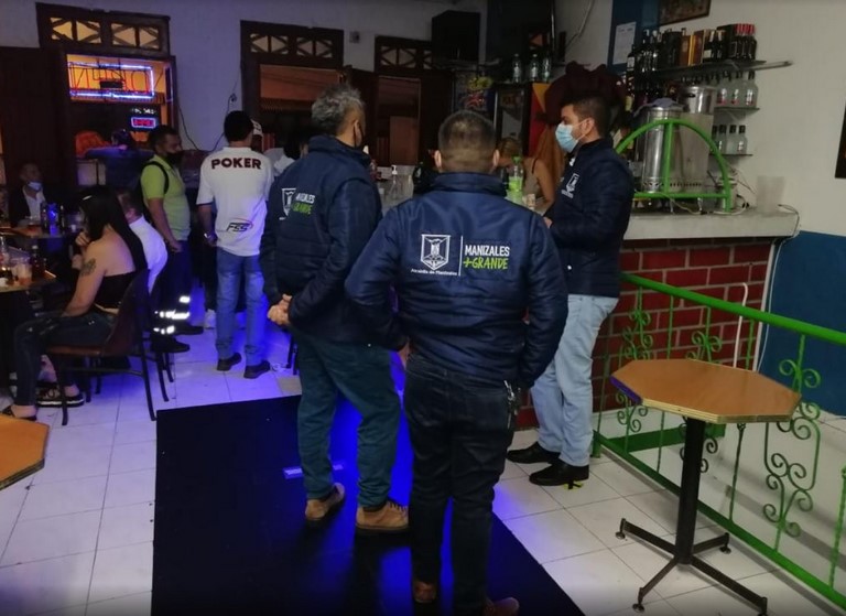 FOTOS: ¡Siguen sin aprender! Casi 300 comparendos se impusieron en Manizales el fin de semana en plena pandemia 2 Manizales1 5