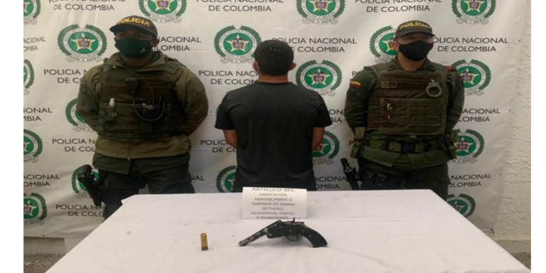 En Anorí capturaron un sujeto con un arma de fuego artesanal 1 En Anorí capturaron un sujeto con un arma de fuego artesanal