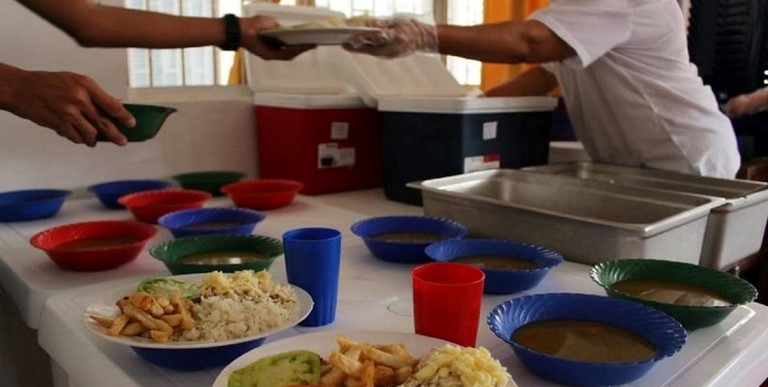 ¿Qué están esperando? 48 entidades territoriales aún no reportan inicio del Programa de Alimentación Escolar, dice Contraloría 1 PAE