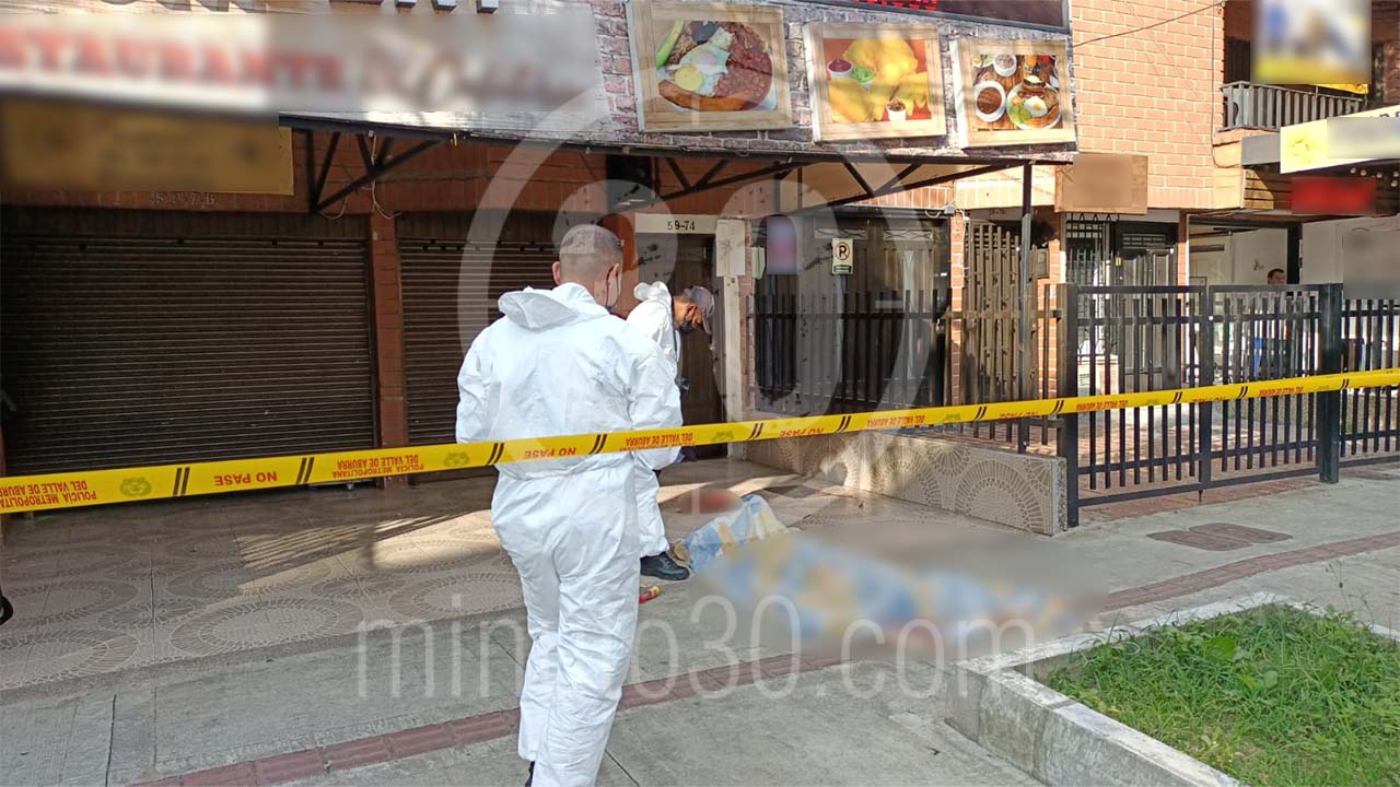 EN VIDEO Y FOTOS: "Si no es para mí, no es para nadie": Hombre le disparó a su expareja en Guayabal y luego se suicidó 2 Guayabal