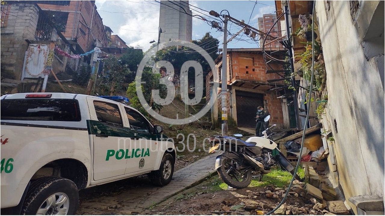 A bala atacaron a dos hombres en el barrio Pablo Escobar de Medellín