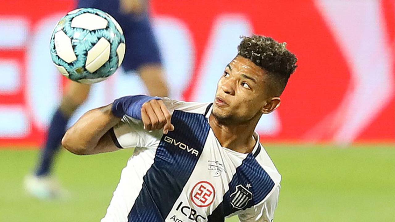 ¡8 palos verdes! Club arabe quiere comprar a Diego Valoyes