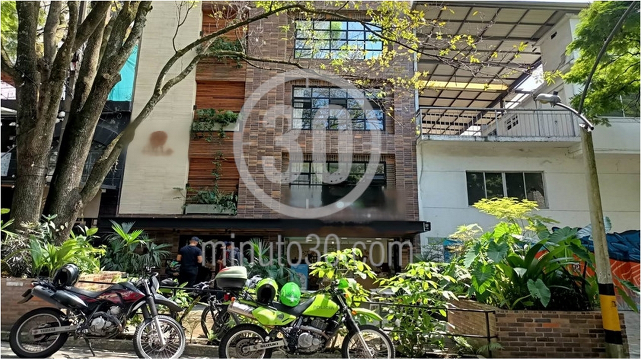 EN FOTOS: ¿Qué le pasó? ciudadano extranjero fue hallado sin vida en el baño de un hotel en El Poblado 3 El Poblado