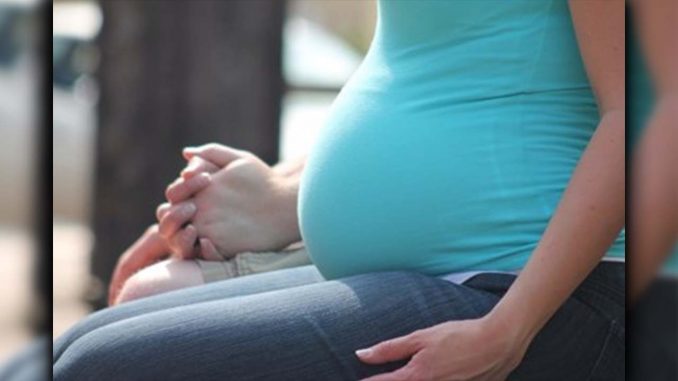 En Armenia, una mujer confesó que parió accidentalmente en su casa y enterró el feto mujer-aborto