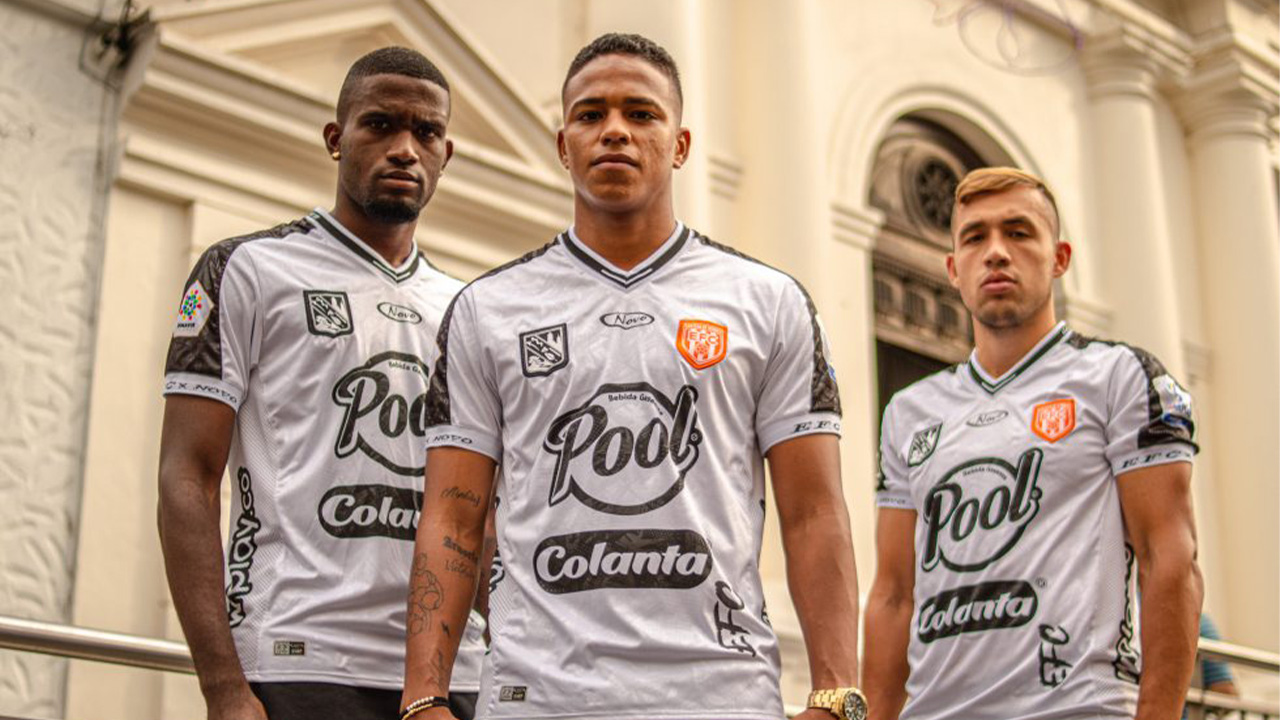 Envigado presentó su tercera indumentaria para 2022