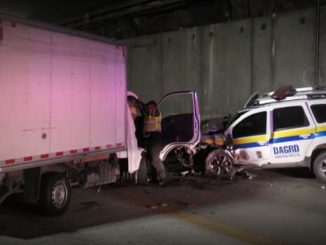 Fotos y video: ¡Qué 'tiestazo'! Camión se chocó con carro del Dagrd dentro del Túnel de Oriente 1 Túnel de oriente
