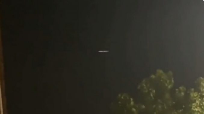 OVNIs Avistamiento de luces en el cielo de Argentina y Chile