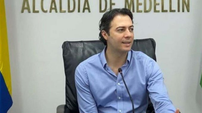 Daniel Quintero: Quieren que revise las firmas un tercero Daniel Quintero revocatoria
