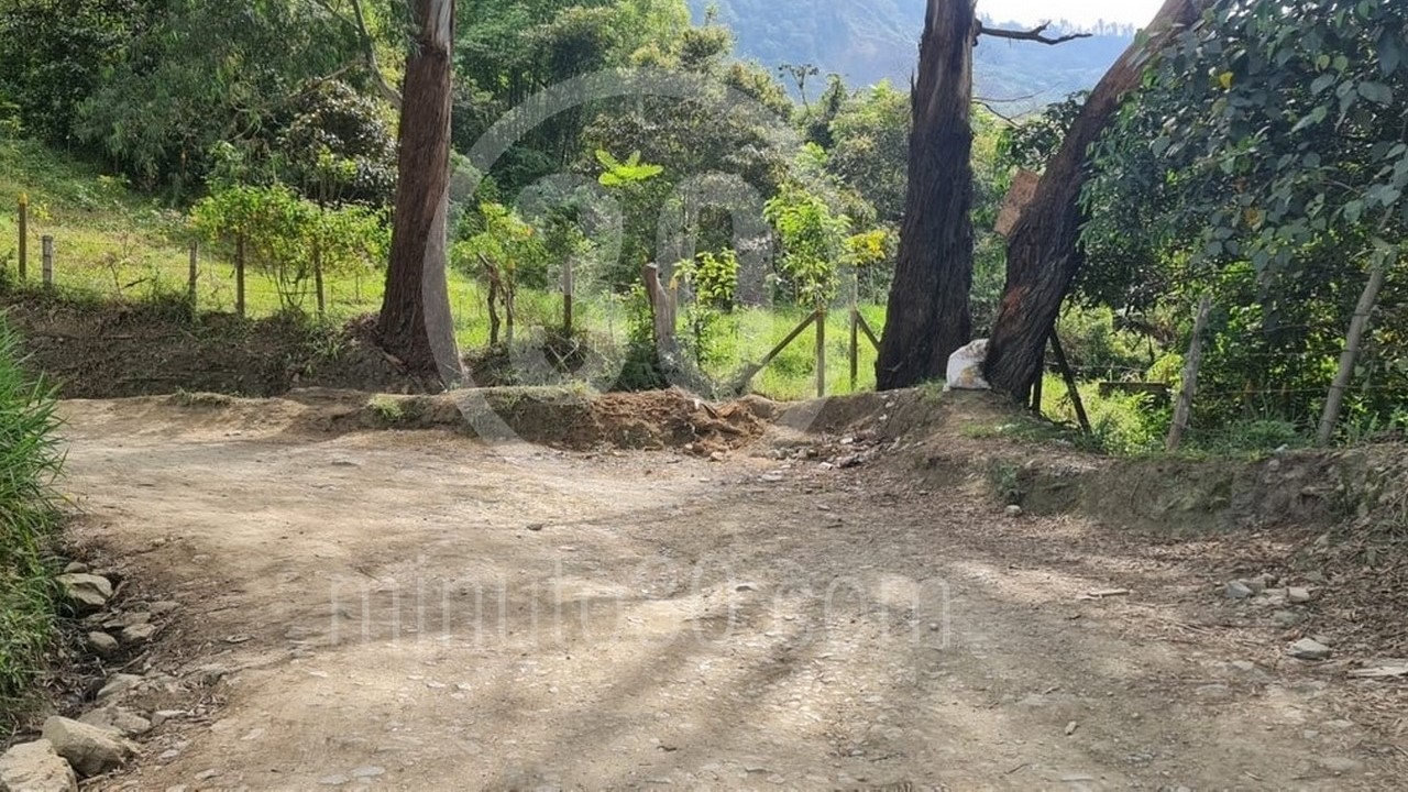 Fotos: Le dieron bala a un presunto ladrón en zona rural de Copacabana, se iban a robar una camioneta