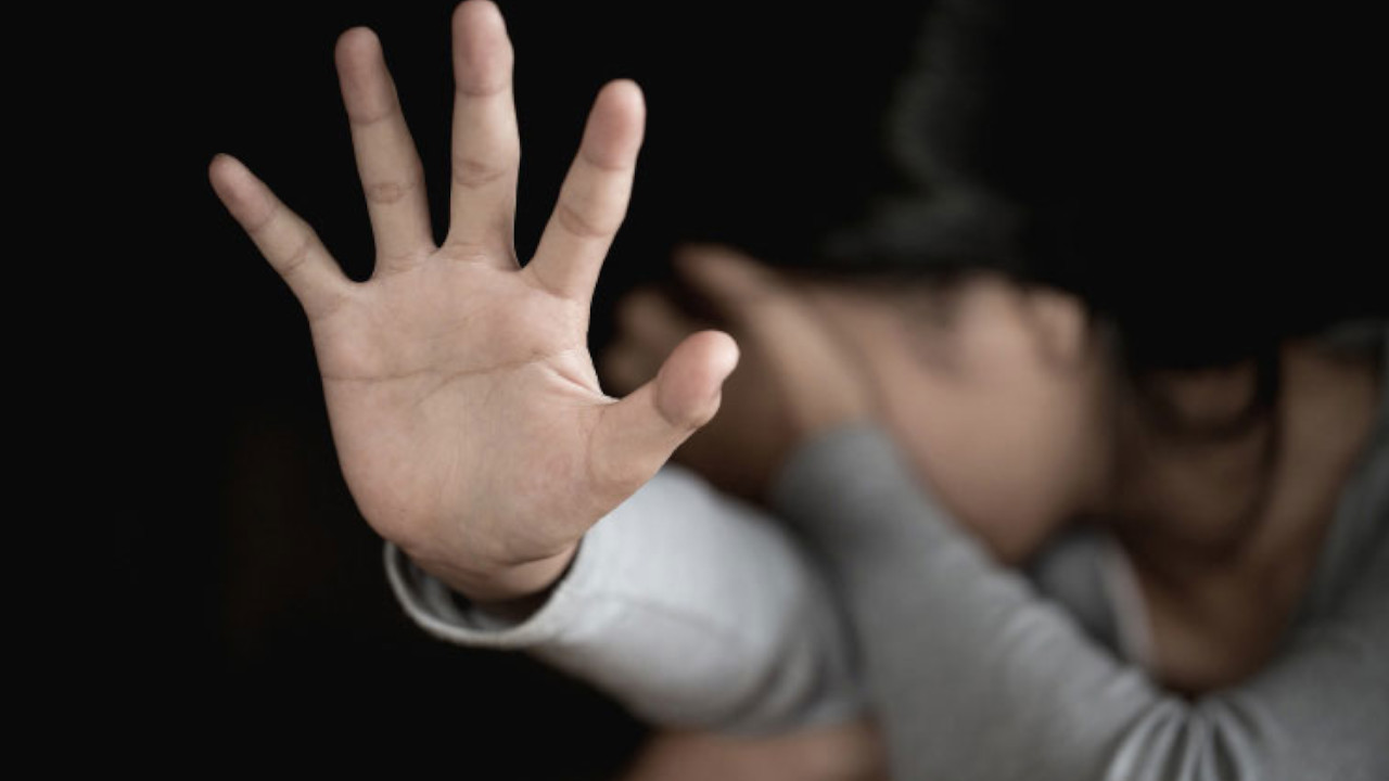 Padre abusó de sus tres hijas de 3, 6 y 9 años, terminó fugándose