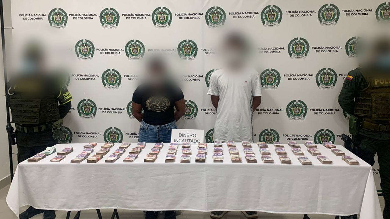 Los pillaron con un costal repleto de plata en una vía de Urabá