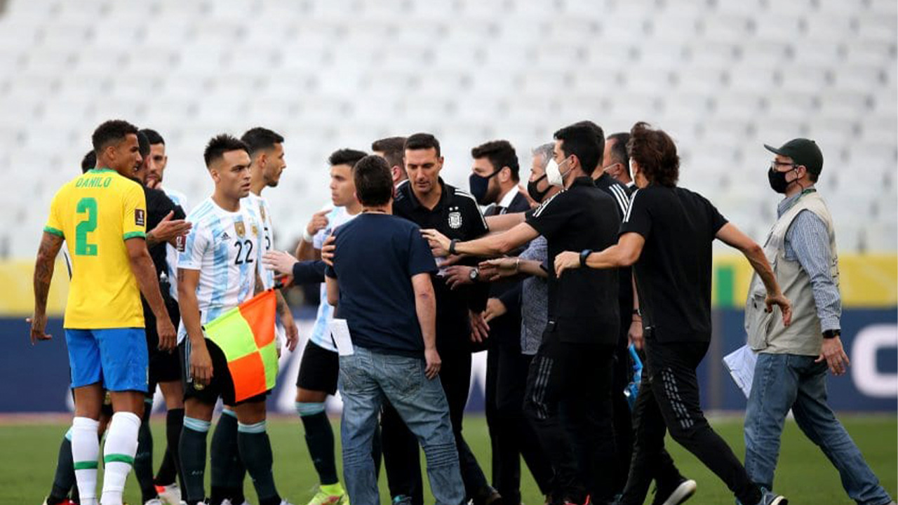 FIFA emitió fallo disciplinario por bochornoso episodio en Brasil vs Argentina
