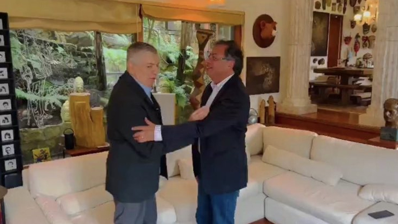 Petro-Gaviria-Reunión