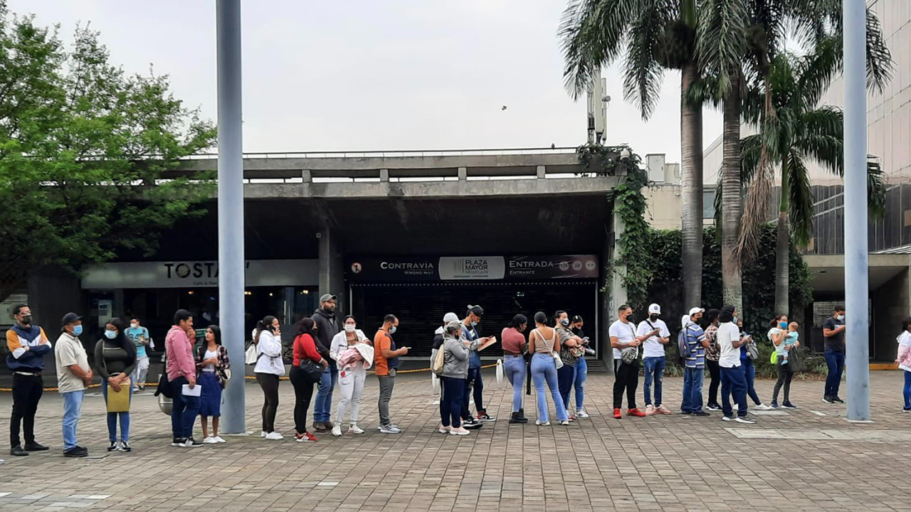 [Video] Hasta el domingo estarán entregando los PPT a los venezolanos en Medellín