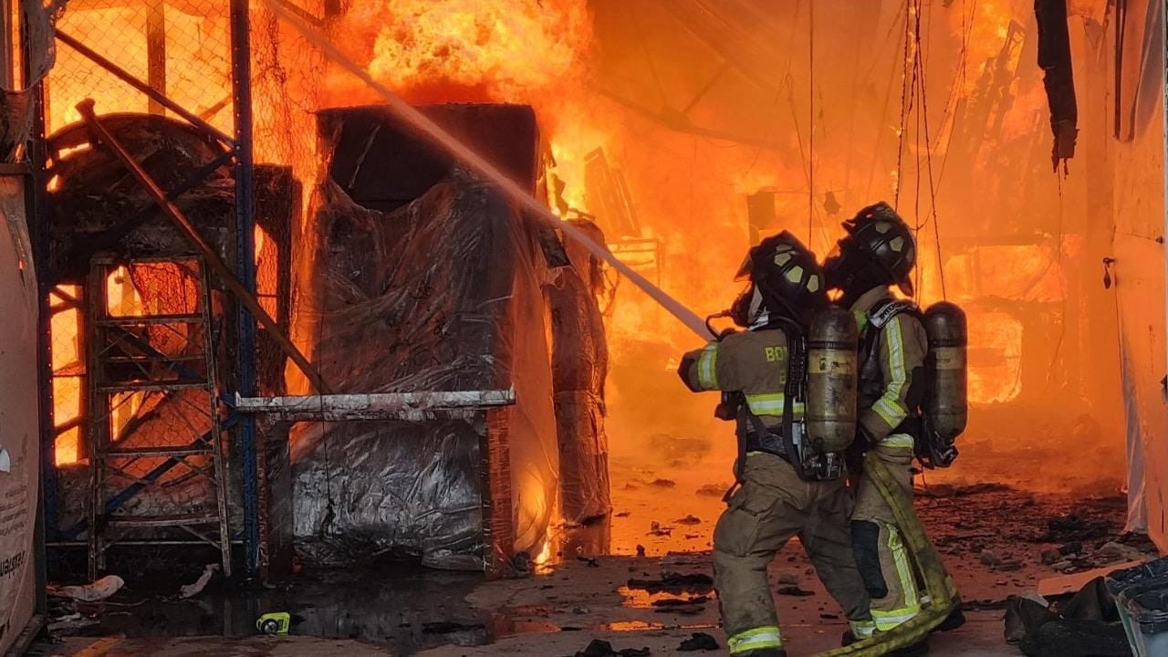 Incendio de grandes magnitudes en una bodega en Bogotá